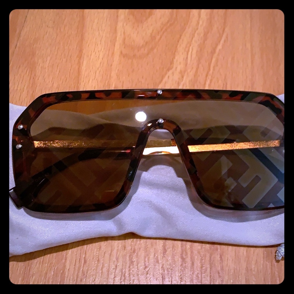 If you like Fendi you will love these